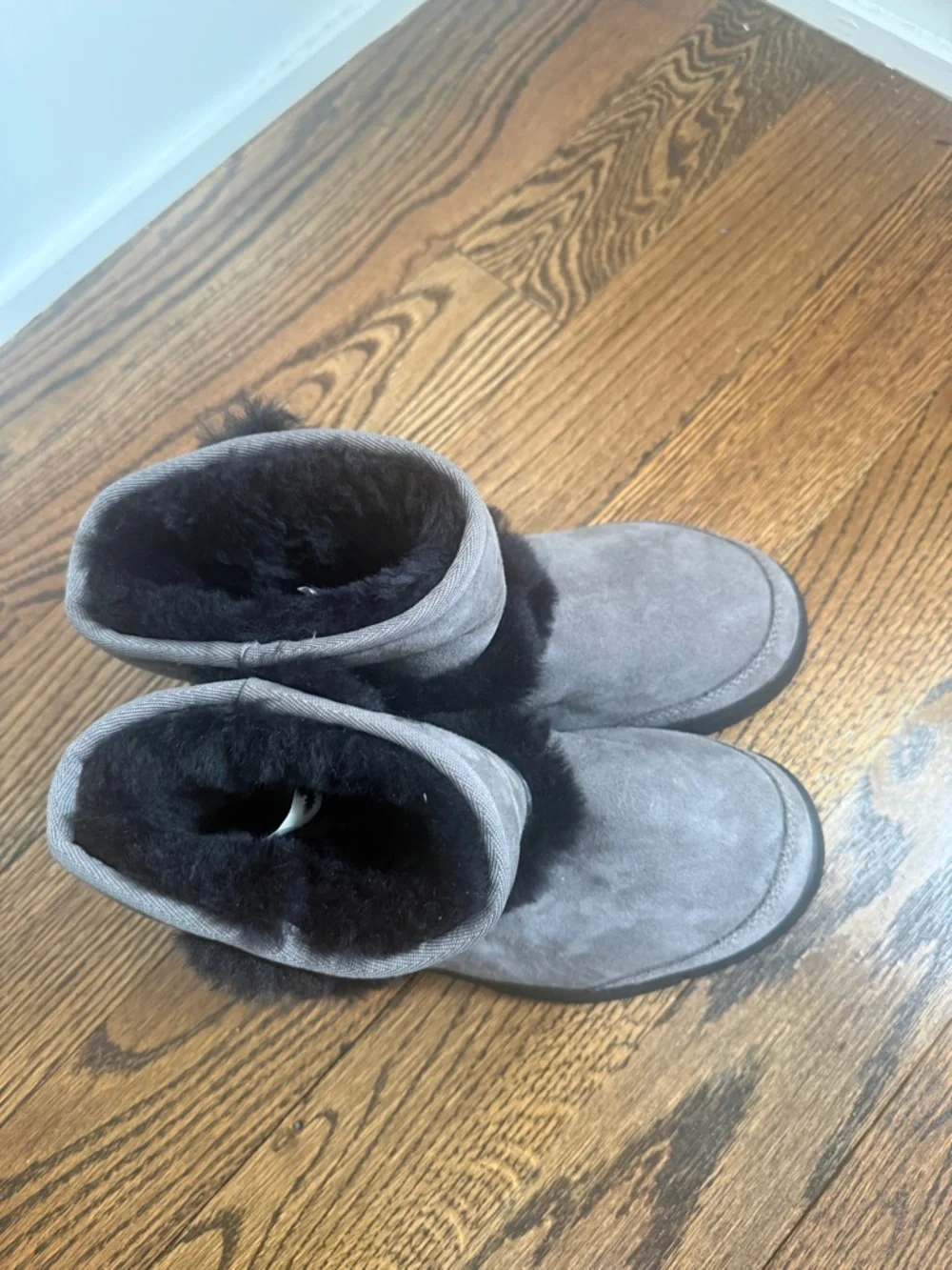 UGG SUNBURST MINI GREY GRAY SUEDE SHEEPSKIN ANKLE BOOTS SIZE 7 WOMEN